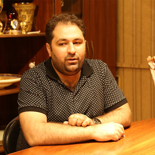 حامد شکرگزار| مؤسس و مدیرعامل کارخانه کریستال